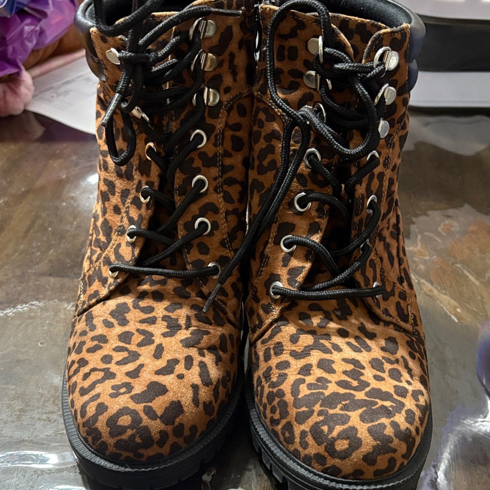 Torrid 9.5WW Leopard Print Lace-Up Boots